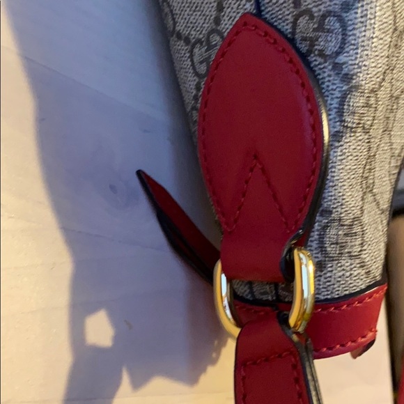 Gucci Hobo new with out tag - Picture 4 of 8